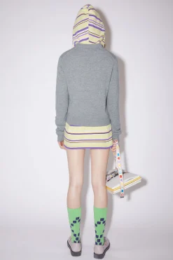 Wollpullover Mit V-Ausschnitt