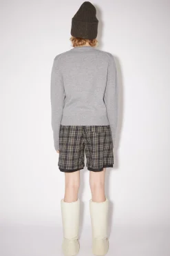 Wollpullover Mit V-Ausschnitt