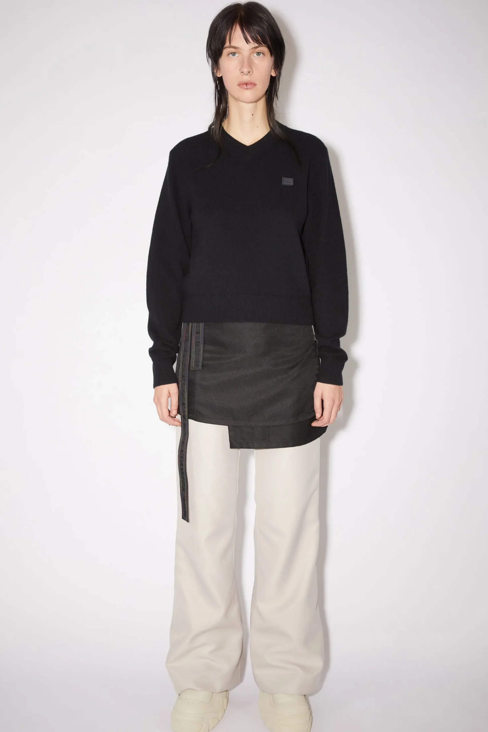 Wollpullover Mit V-Ausschnitt