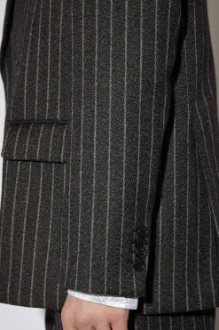 Zweireihige Jacke Mit Nadelstreifen
